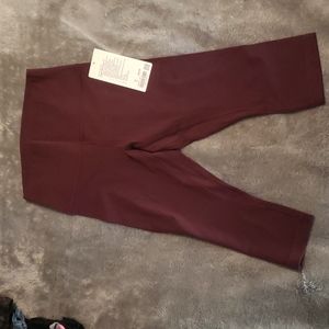 NWT Lululemon Align HR Crop 17" size 8